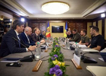 Premierul Dorin Recean s-a întâlnit la Kiev cu președintele Ucrainei, Volodimir Zelenski: „Moldova înțelege cât de important este să sprijine Ucraina după începerea războiului” | VIDEO