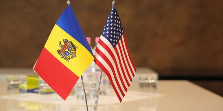 Trei congressmani americani au sosit la Chișinău: Vor avea întrevederi cu liderii Guvernului și Parlamentului din R. Moldova | VIDEO