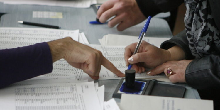 Pentru prima dată, alegătorii vor putea vota la alegerile locale generale din 5 noiembrie, cu pașaportul. Ce modificări se mai regăsesc în noul Cod Electoral | VIDEO