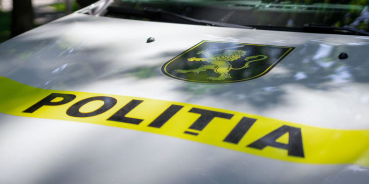 В Молдове неизвестный ранил острым предметом двух украинцев