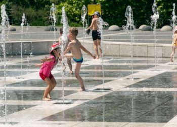 Următoarele două zile se vor menține fierbinți. Câte grade anunță meteorologii, pentru acest sfârșit de săptămână