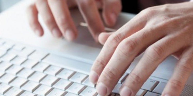 Preoți germani, în centrul unui scandal, după ce au accesat site-uri pornografice chiar de pe computerele bisericii