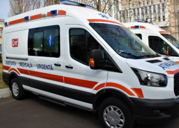 O femeie de 81 de ani, care traversa strada neregulamentar, lovită de o ambulanță la Soroca