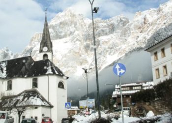 Vremea extremelor își face de cap în Italia. După canilculă- furtuni, iar la final de august s-a așternut zăpada