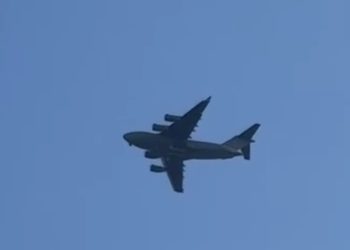 Un avion al NATO, surprins la Chișinău. Ce explicație are Ministerul Apărării