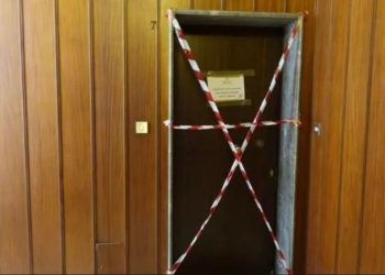 Doi frați moldoveni, arestați în Italia, după ce ar fi ucis un bărbat care a pătruns în apartamentul lor să fure. Cadavrul, găsit într-un ascensor