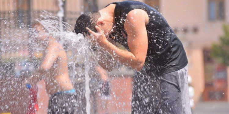 «Такой пик бывает раз в 15 лет». 29 августа стал самым жарким днем за лето в Молдове | VIDEO