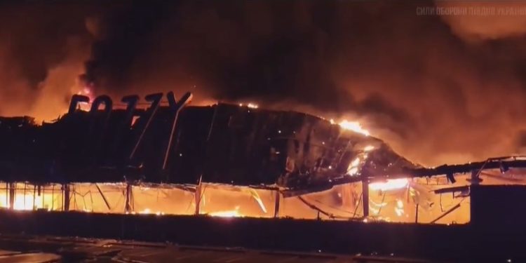 Rusia a lansat un nou atac nocturn asupra Odesei, folosind drone și rachete de pe mare: În orașul ucrainean au izbucnit mai multe incendii din cauza resturilor de rachete căzute | VIDEO