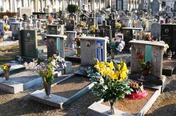 Un orășel din Italia își scoate la vânzare cimitirele. Care e motivul