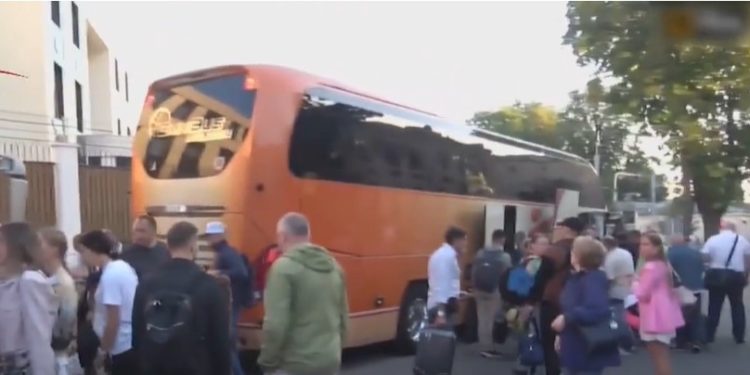 Expulzarea diplomaților ruși: Ministrul de Externe declară că calitatea serviciilor consulare, oferite pentru moldovenii aflați în Rusia, nu ar avea de suferit | VIDEO