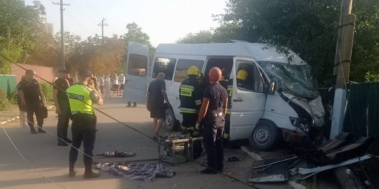 O persoană a murit, iar șapte au fost rănite. Detalii despre accidentul grav de la Cahul | VIDEO