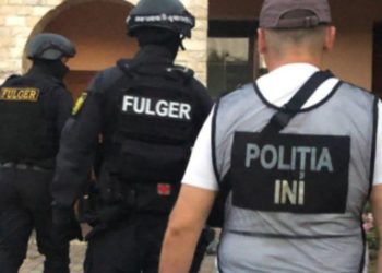 Schemă de vânzare ilegală a armelor în țară, dar și peste hotare, cu implicarea unor funcţionari din instituții publice, destructurată de oamenii legii | VIDEO