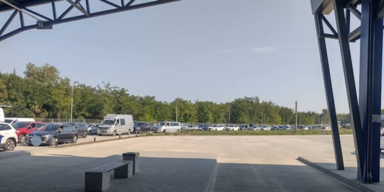 Situația la frontieră, în ultimele 24 de ore: Câți cetățeni ai Republicii Moldova au părăsit țara