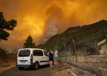 Incendii devastatoare în Tenerife: Atenționare MAE pentru românii care vor să călătorescă în Spania