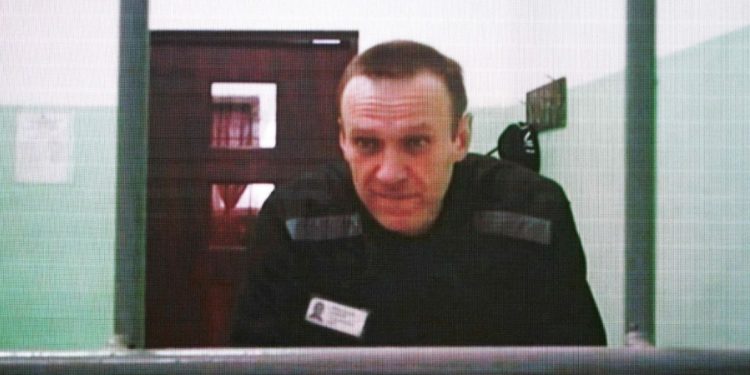 Алексея Навального приговорили к 19 годам колонии «особого режима» по делу об «экстремизме»