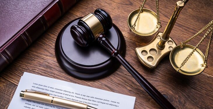 В Великобритании присяжные признали медсестру виновной в убийстве семи младенцев и покушении на жизнь еще шестерых детей