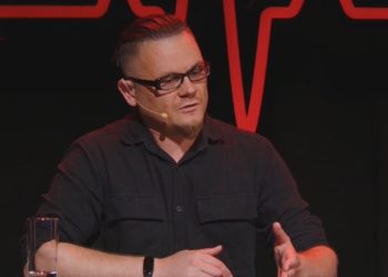 Sociologul Octavian Racu: În Moldova s-a dezvoltat o adevărată „cultură” a migrației. Tinerii sunt tentați din toate părțile să părăsească țara