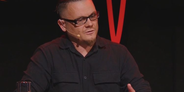 Sociologul Octavian Racu: În Moldova s-a dezvoltat o adevărată „cultură” a migrației. Tinerii sunt tentați din toate părțile să părăsească țara