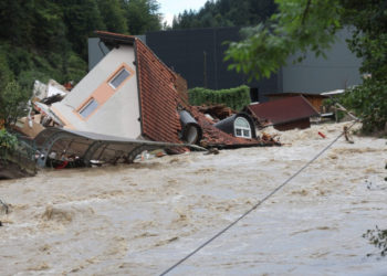 „Cel mai mare dezastru natural din ultimele trei decenii”. Slovenia cere ajutorul UE și NATO după inundațiile devastatoare