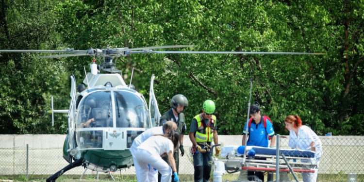 Un autocar plin cu turiști s-a rostogolit de două ori în afara unui drum de munte, în Spania. Mai multe persoane au fost rănite grav