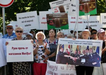 Manifestații la Chișinău, Călărași și Sângerei: Cetățenii s-au arătat împotriva presiunii autorităților și încercărilor de închidere a magazinelor sociale Merișor | VIDEO
