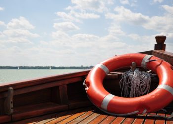 Operațiuni de salvare contra cronometru: Salvamarii au scos dintr-un lac din capitală un minor în stare inconștientă | VIDEO