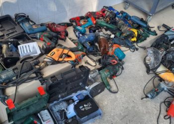 Peste 80 de instrumente electrice tăinuite de controlul vamal, depistate la Costești