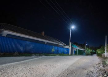 Datorită echipei lui Ilan Șor, satul Stolniceni din raionul Edineț a fost iluminat. Evenimentul de inaugurare s-a desfășurat la estrada de vară, iar copiii au avut parte de un show cu focuri de artificii | VIDEO