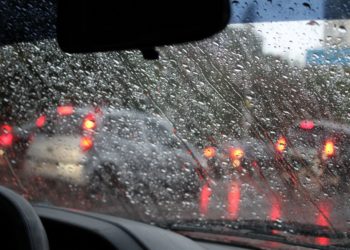 Vremea se schimbă brusc în Moldova: Meteorologii prognozează răciri și ploi de scurtă durată | VIDEO