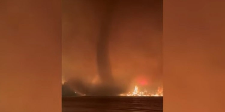 „Fenomen incredibil de rar”. O tornadă de foc s-a produs într-o zonă devastată de incendii, în Canada | VIDEO