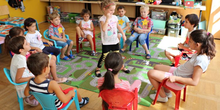 „Există riscul de a încălca dreptul copiilor la studii, asigurat de Constituție”. Ex-ministru al Educației, despre inițiativa finanțării grădinițelor în funcție de numărul copiilor