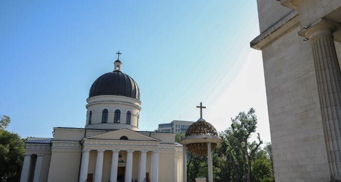 Preoții vor avea dreptul să treacă la Mitropolia Basarabiei. Curtea de Apel a anulat două contracte semnate cu Mitropolia Moldovei | VIDEO