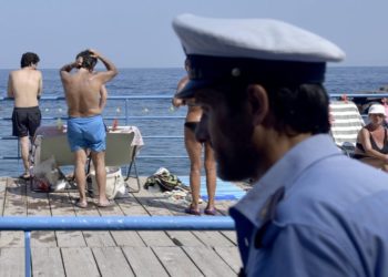 Turistă moldoveancă, găsită moartă pe o plajă din Italia, pe jumate dezgolită. Avea 33 de ani