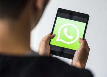 В работе WhatsApp произошел масштабный сбой