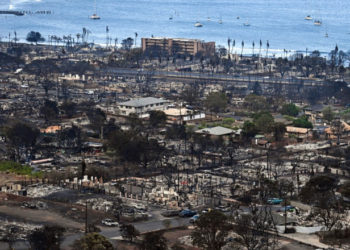 „Sărim în ocean sau ardem”. Localnicii spun că în Hawaii este „Iadul pe pământ”, din cauza incendiilor care ard necontrolat