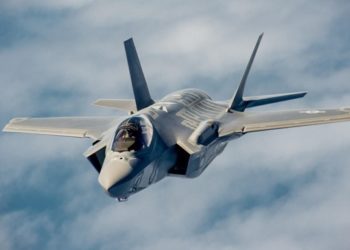В США потеряли истребитель F-35, из которого катапультировался пилот. Военные попросили у местных жителей помощи в поисках