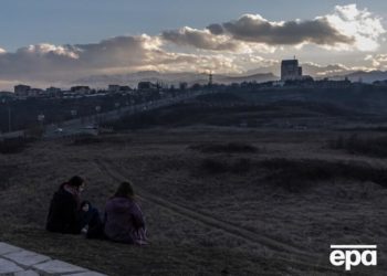 Власти Нагорного Карабаха согласились сложить оружие