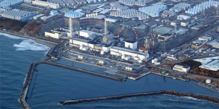 Впервые после начала сброса воды с АЭС «Фукусима-1» в океане нашли радиоактивный тритий