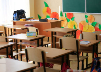 Школьники из Вэсиен отказываются ездить на учебу в другое село. Местный лицей объявил забастовку