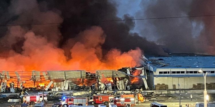 Мощный взрыв произошёл возле аэропорта Ташкента