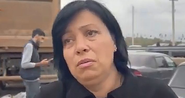 «Муж погиб в войне, а сама я не знаю куда пойти». Гражданка Молдовы с тремя детьми вынуждена была бежать из Нагорного Карабаха из-за военной операции | VIDEO