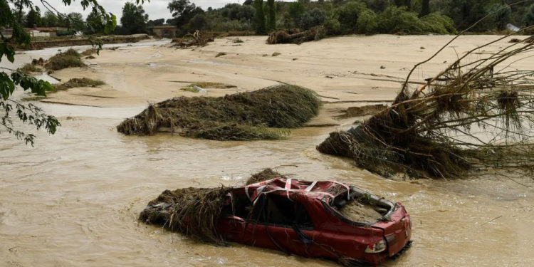 Мощный шторм в Испании: погибли уже 5 человек, есть пропавшие без вести