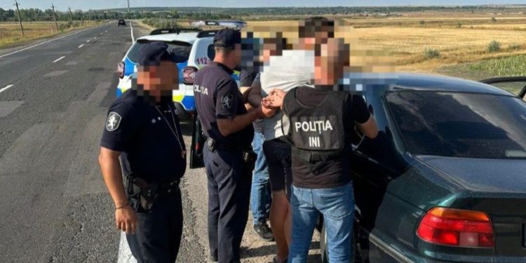 Droguri de peste 150.000 de lei. Un consultant juridic și doi complici, plasați în arest | VIDEO