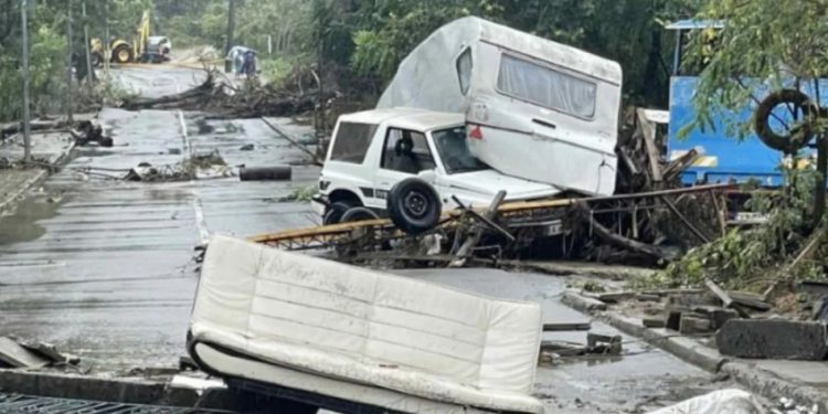 В Болгарии из-за мощных наводнений погибли два человека