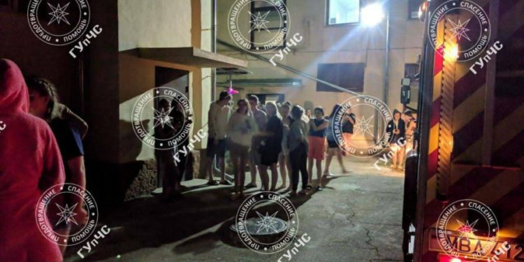 В одном из общежитий в Тирасполе произошел пожар. Эвакуировано свыше 100 студентов