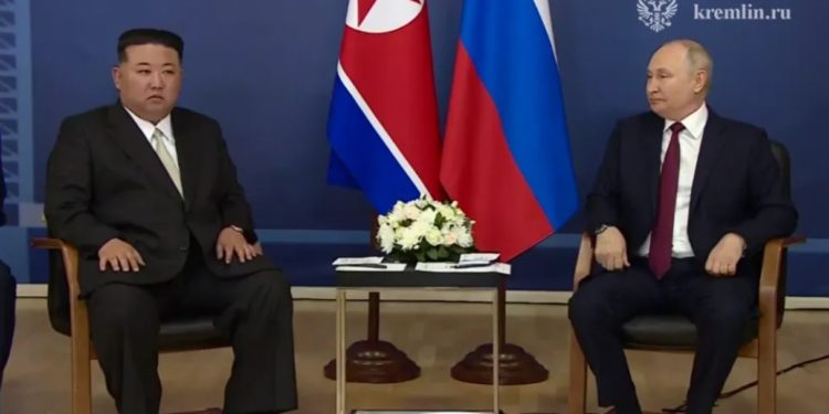 Путин и Ким Чен Ын начали переговоры на космодроме Восточный
