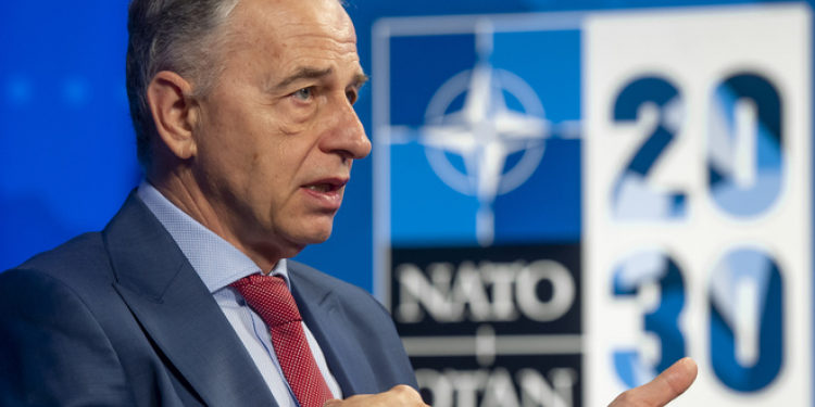 Mircea Geoană: „Nu există indicii privind o intenţie a Rusiei de a ataca un stat membru al NATO”. Ce spune oficialul despre fragmentele de drone rusești descoperite în județul Tulcea | VIDEO