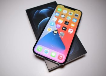 Во Франции приостановят продажи iPhone 12