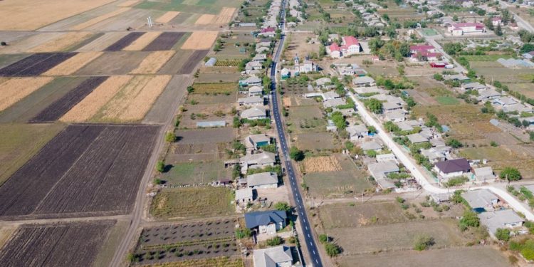 În satul Congazcic din Găgăuzia, cu sprijinul bașcanului și al echipei sale, a fost asfaltată strada Păcii. Ilan Șor: În următorii doi ani vor fi asfaltate străzile din toate localităţile autonomiei | VIDEO