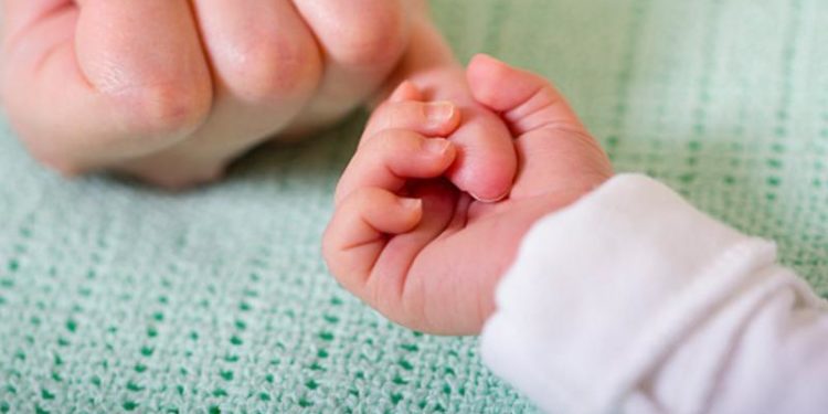 A văzut lumina zilei în ambulanță: O femeie din Fălești a născut în drum spre maternitate. Cum se simt mama și bebelușul